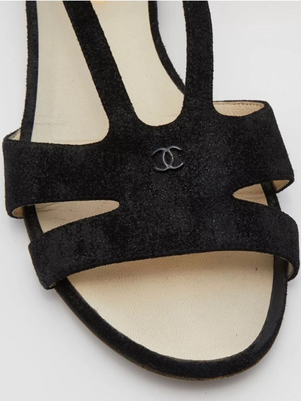 Chanel flat sandals cc logo